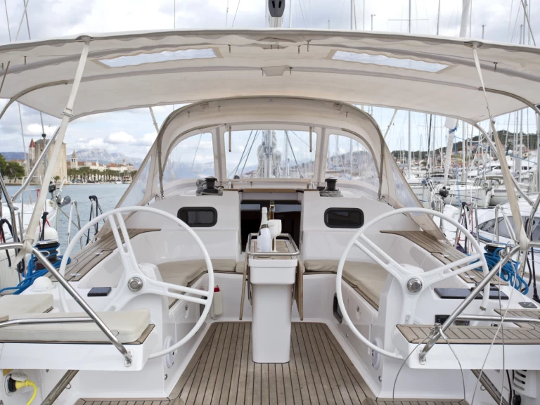 Sailboat rental in Trogir - Elan Impression 45