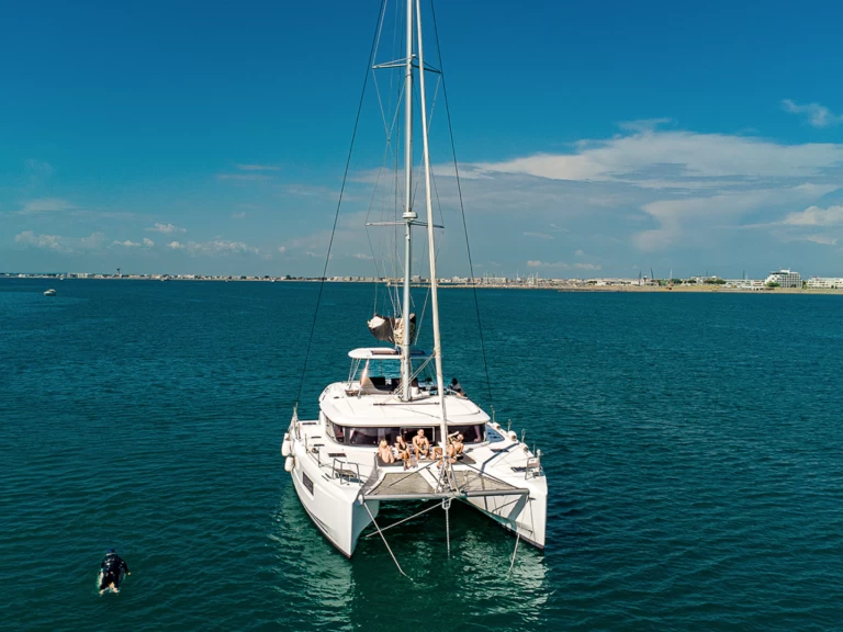 Catamaran rental with or without captain Lagoon La Grande-Motte