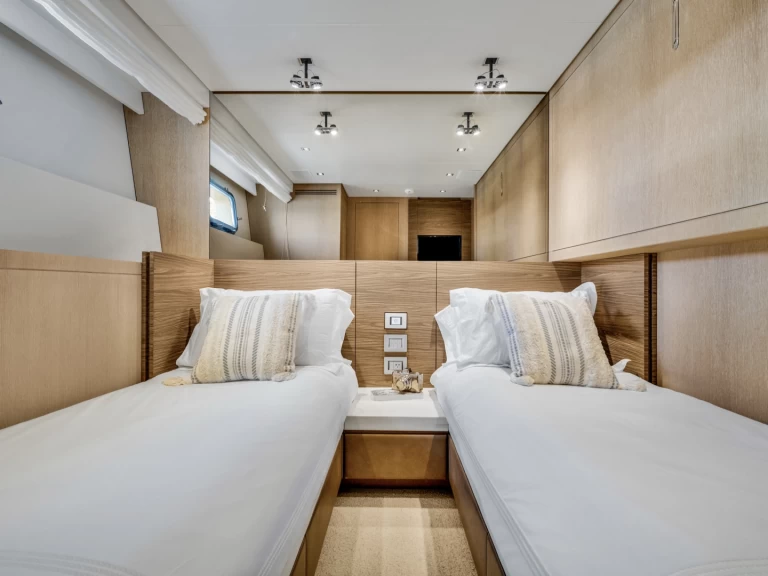 Luxury Yacht rental with or without captain San Lorenzo Miami Beach