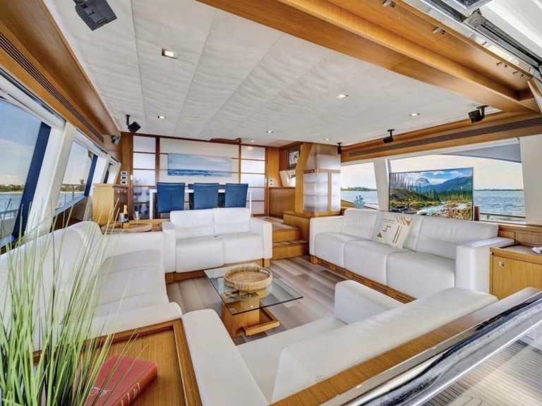 Luxury Yacht for rent Miami Beach at the best price