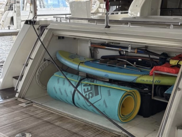 Rent a Ferretti Ferretti 80 Miami Beach