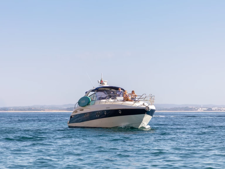 Cranchi Mediterranee 47 in Marina de Lagos on SamBoat