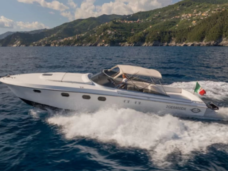 Boat rental Magnum 40 in Portofino on Samboat