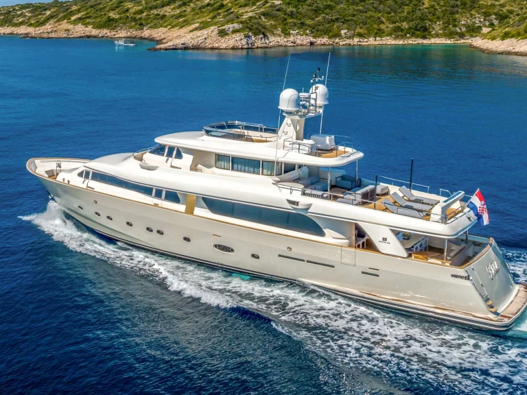 Luxury Yacht rental in Kaštel Gomilica - Ferretti KLOBUK