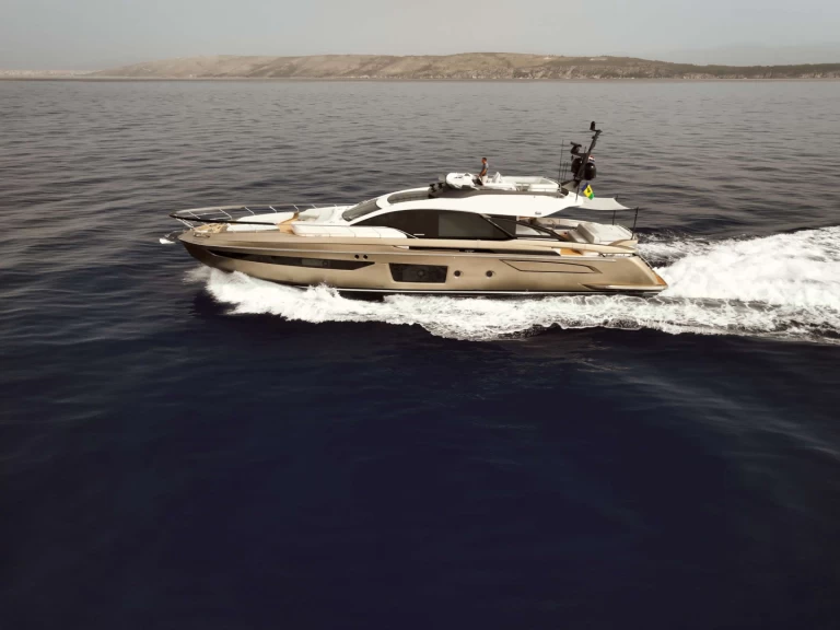 Rent a Azimut MYNE Seget Donji