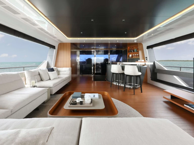 Luxury Yacht rental with or without captain Ocean alexander Tampa