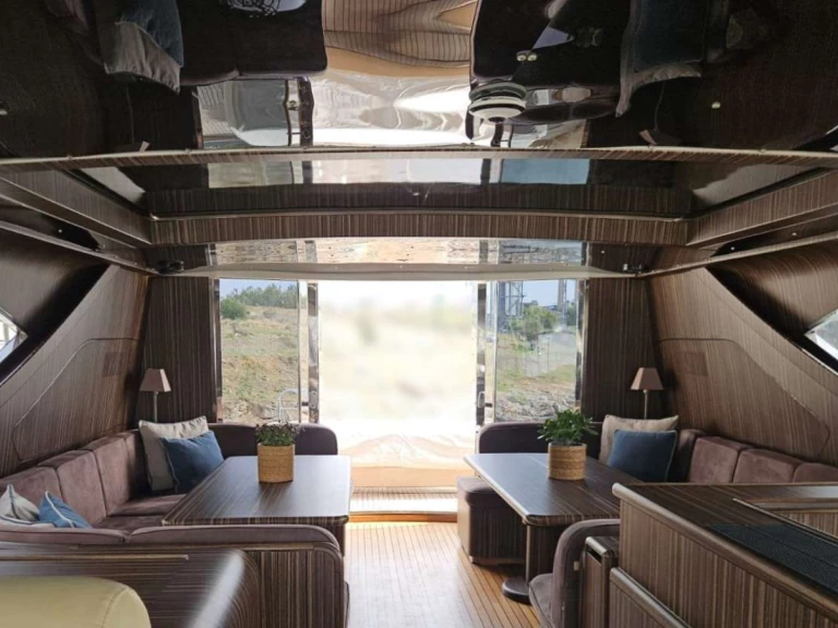 Leopard ZEUS in Mykonos (Island) on SamBoat