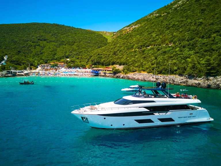 Rent a Ferretti MADRA II Herceg Novi
