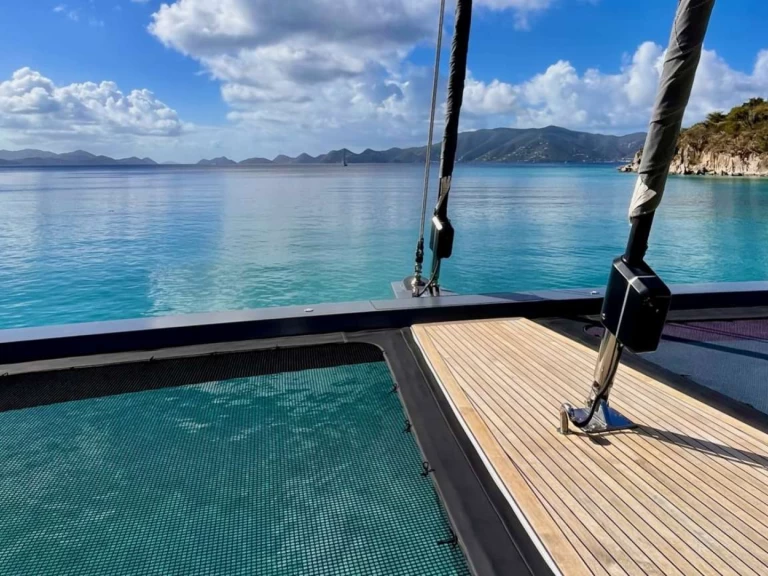 Bareboat Rental Luxury Yacht Sunreef with a boat licence