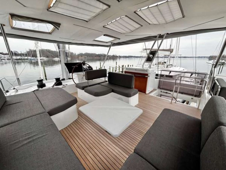 Bareboat Rental Luxury Yacht Fountaine Pajot with a boat licence