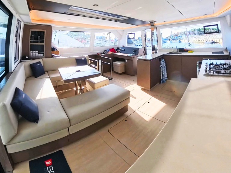 Catamaran rental in Sukošan - Leopard Catamarans / Robertson & Caine Leopard 50 - 5 + 1 cab