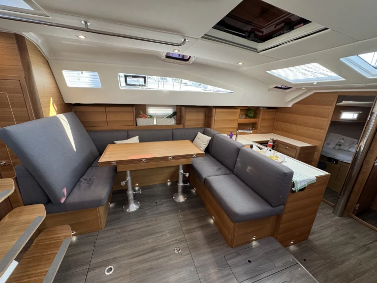 Sailboat rental with or without captain Elan Trogir