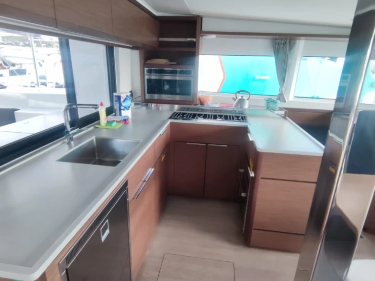 Yacht charter Trogir cheap Lagoon 46