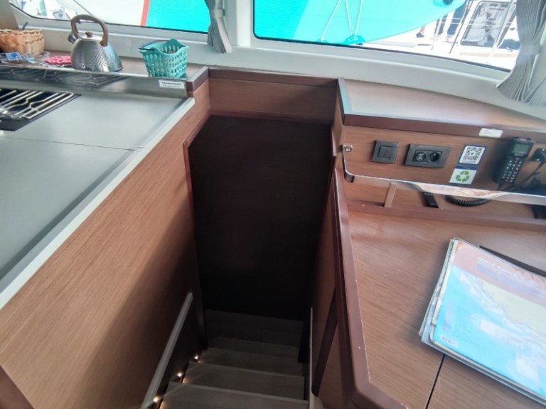 Catamaran rental in Trogir - Lagoon Lagoon 46