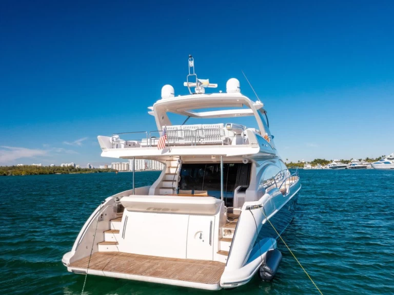 Azimut Azimut 70 in Miami Beach on SamBoat