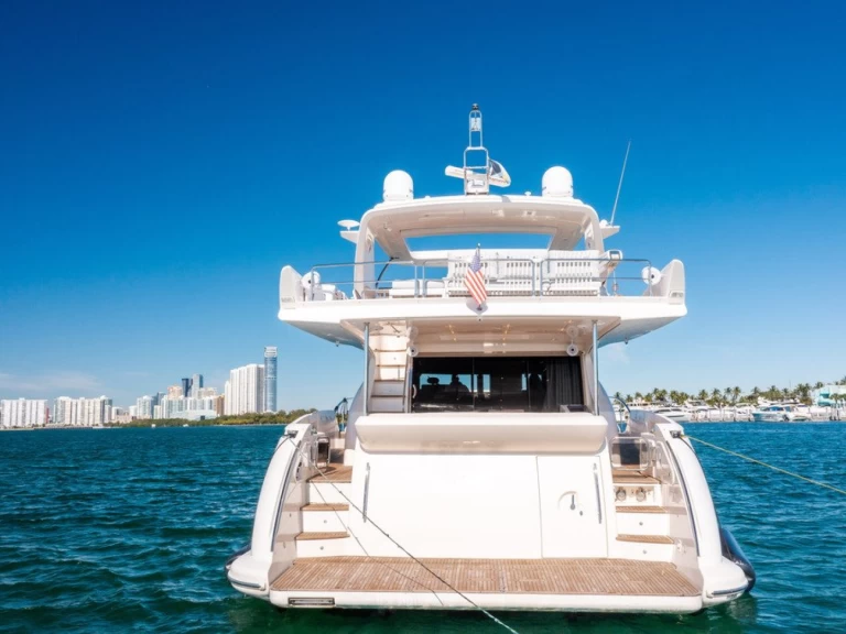 Rent a Azimut Azimut 70 Miami Beach
