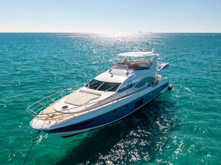 Luxury Yacht rental in Miami Beach - Azimut Azimut 70