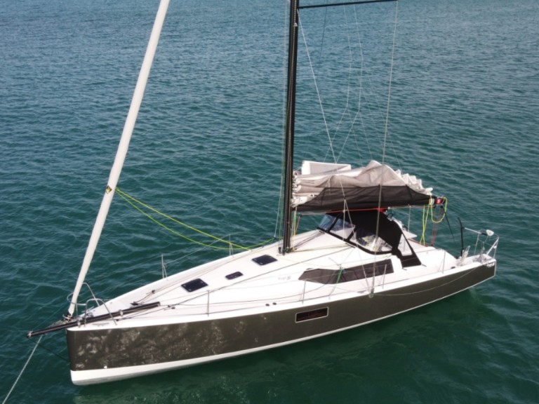 Sailboat rental with or without captain Pogo Structures La Trinité-sur-Mer