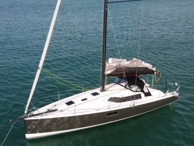 Sailboat rental with or without captain Pogo Structures La Trinité-sur-Mer