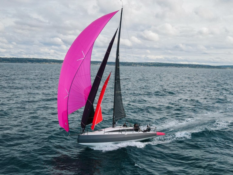 Sailboat for rent La Trinité-sur-Mer at the best price