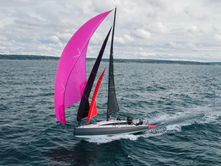 Sailboat for rent La Trinité-sur-Mer at the best price