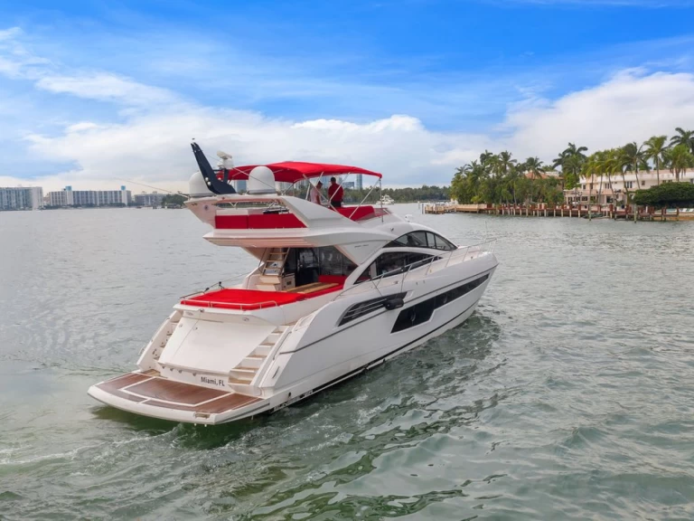 Sunseeker 70  in Miami Beach on SamBoat