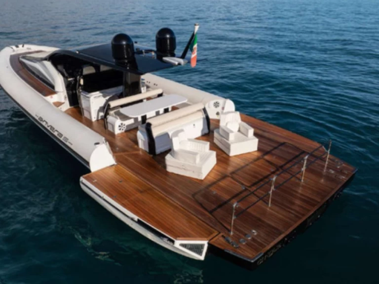 Bareboat Rental Motorboat Anvera with a boat licence