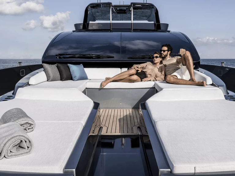 Luxury Yacht for rent Dubai Marina at the best price