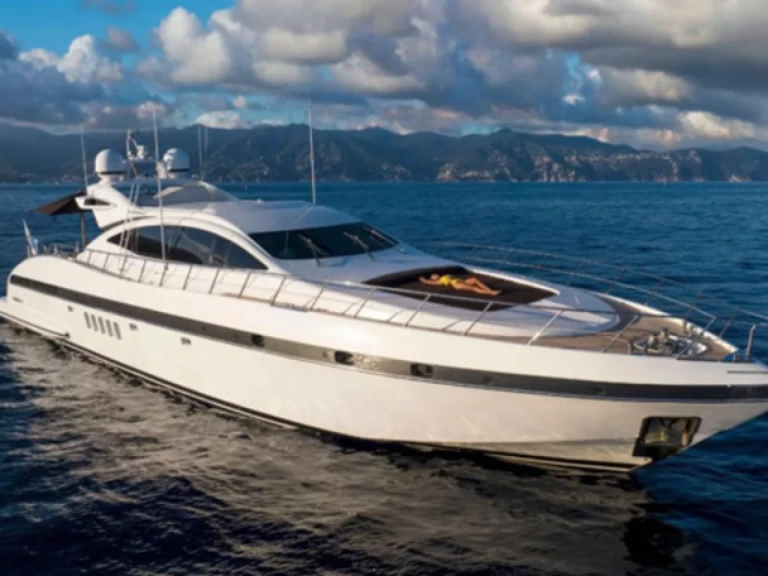 Yacht charter Portofino cheap 92