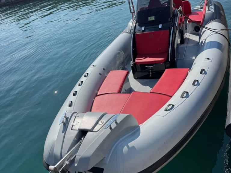 RIB rental in Marseille - GUARASCIO THOR 8