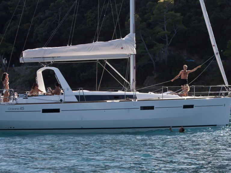 Yacht charter Ajaccio cheap Oceanis 45