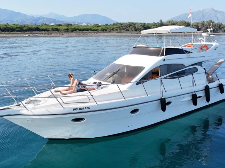 Luxury Yacht rental with or without captain Doqueve Marbella