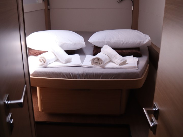 Bareboat Rental Catamaran Lagoon with a boat licence