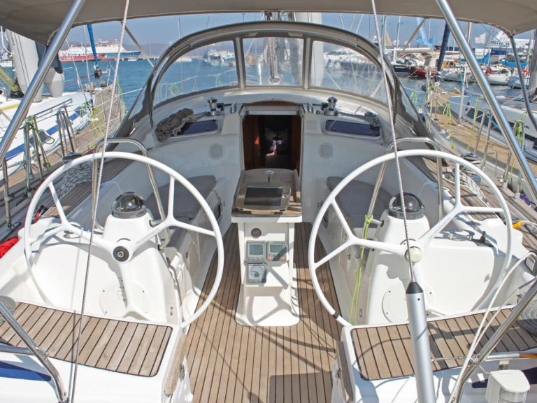 Rent a Bavaria Cruiser 46 Valletta