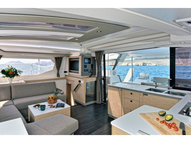 Fountaine Pajot Tanna 47 in Lávrio on SamBoat