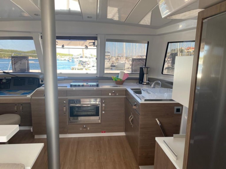 Catamaran rental with or without captain Bali Šibenik