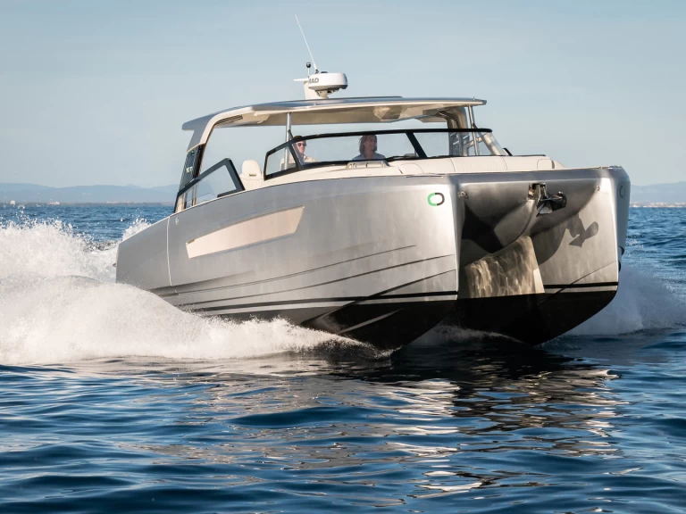 Bareboat Rental Motorboat  with a boat licence