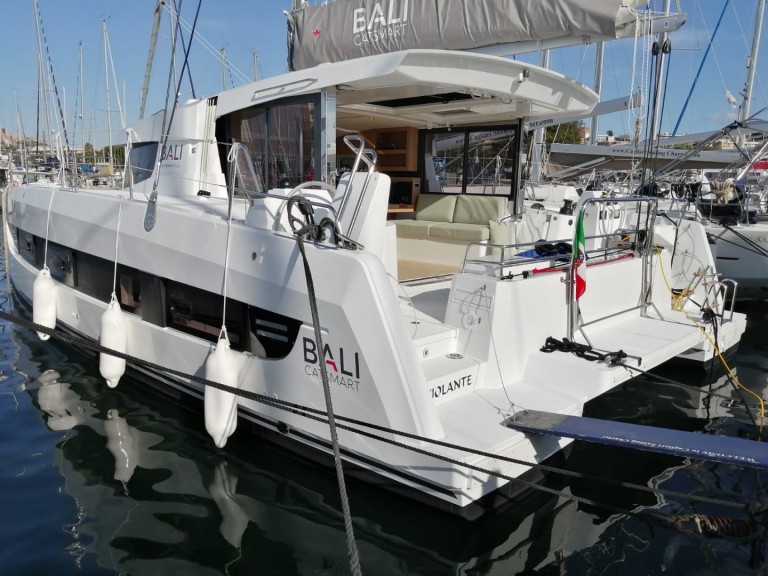 Bali Bali Catsmart in Cagliari on SamBoat