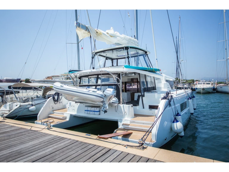 Bareboat Rental Catamaran Lagoon with a boat licence