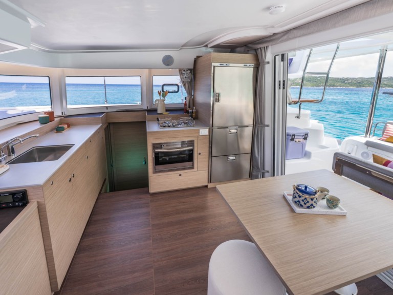 Lagoon Lagoon 38 in Split on SamBoat