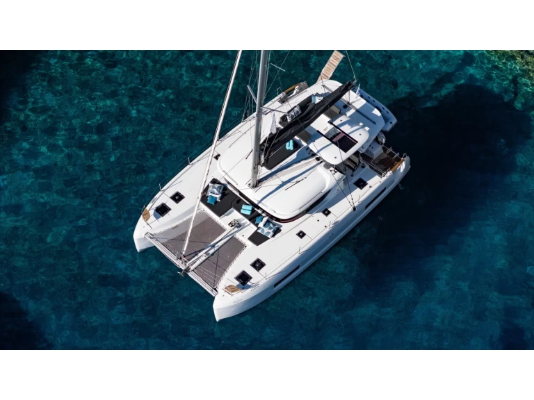Catamaran rental with or without captain Lagoon Lefkáda