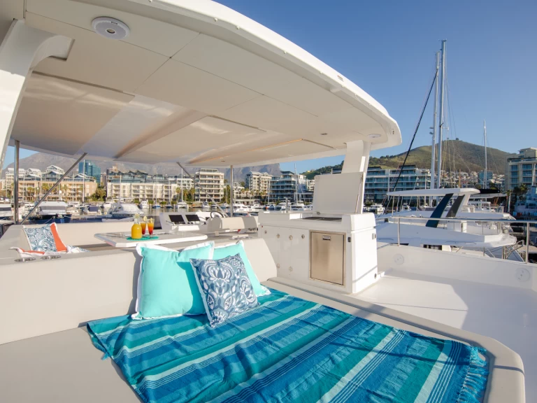 Boat rental Leopard Moorings 534 PC/8+1 in Road Town on Samboat