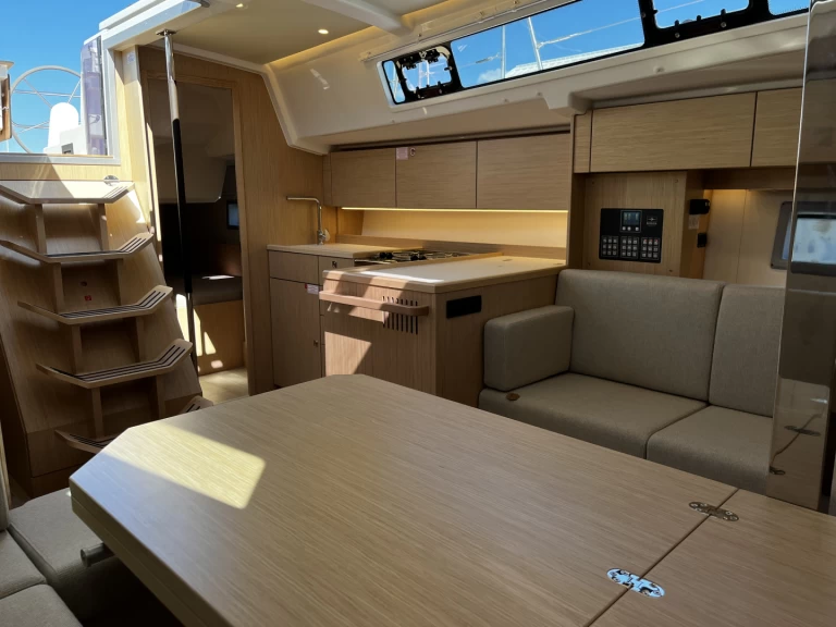 Bareboat Rental Sailboat Bavaria with a boat licence