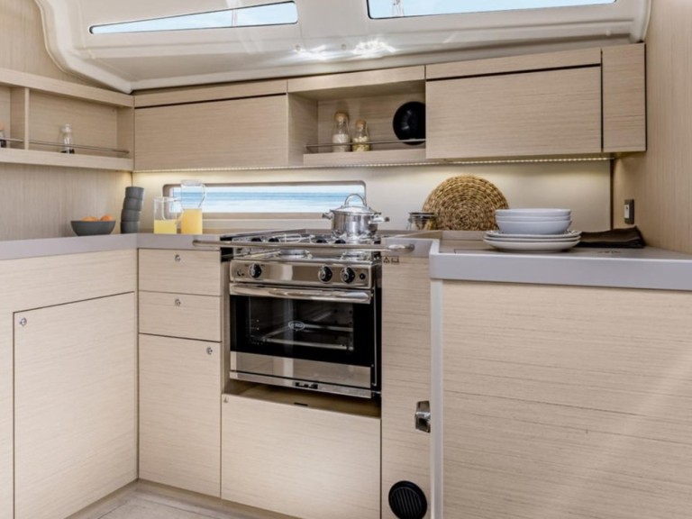 Yacht charter Procida cheap Sunsail Oceanis 40.1