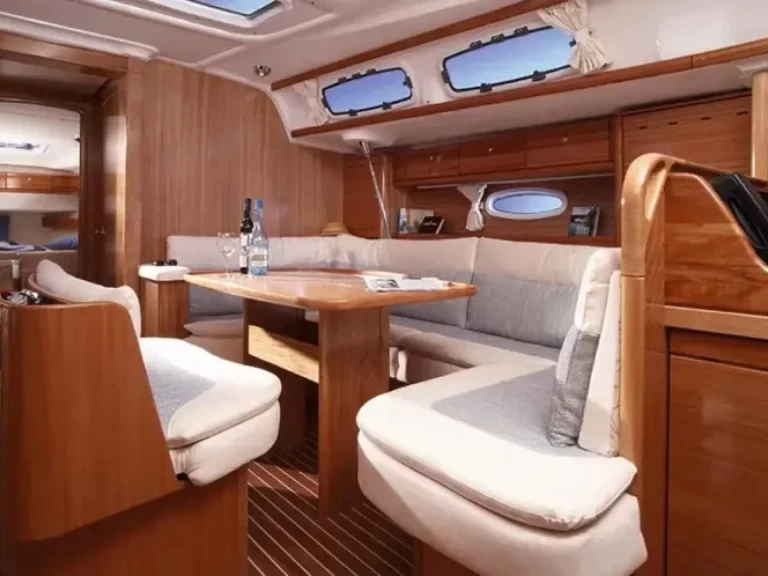 Sailboat for rent Valletta at the best price