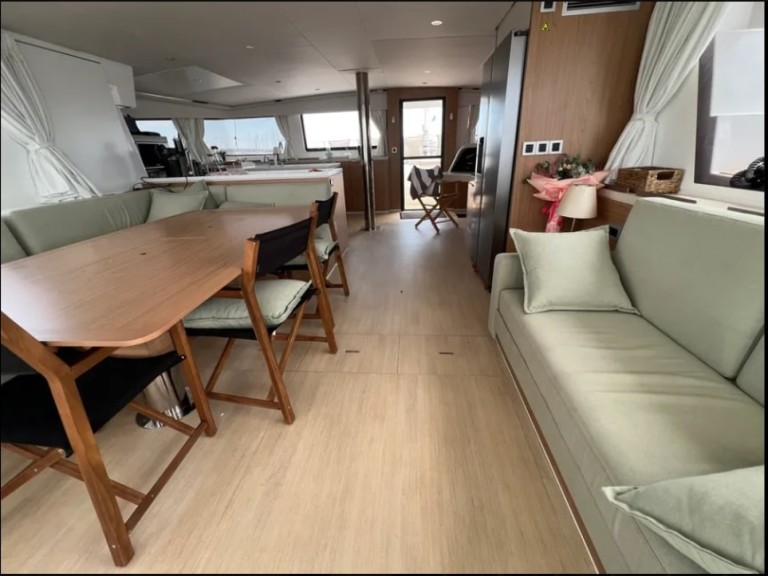 Catamaran for rent Aalsmeer at the best price