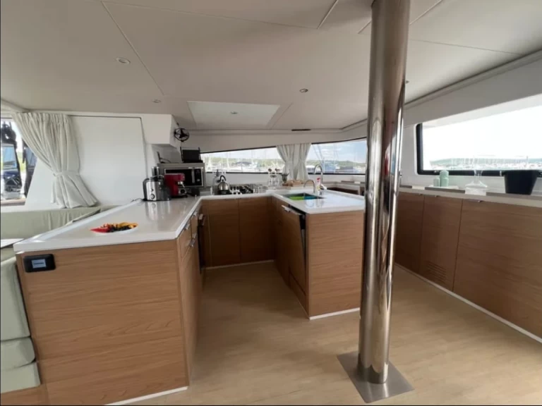 Bali Bali 5.4 charter bareboat or captained in  Aalsmeer