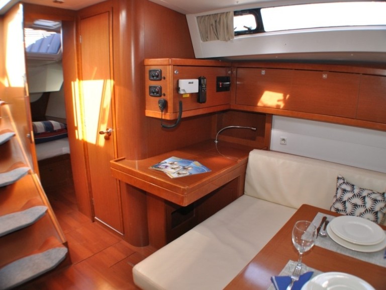 Yacht charter Punat cheap Oceanis 48