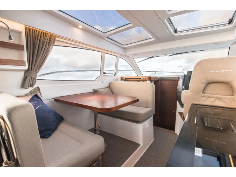 Rent a Nimbus Nimbus 305 Coupe Split