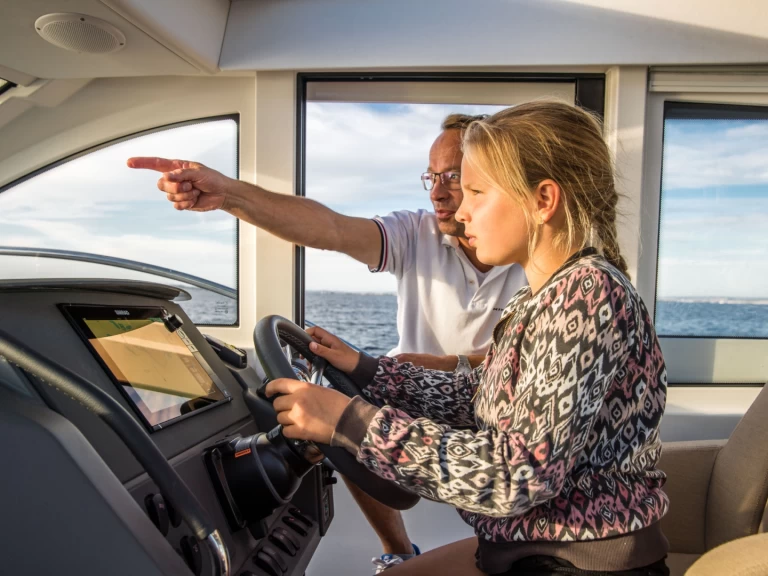 Yacht charter Split cheap Nimbus 305 Coupe